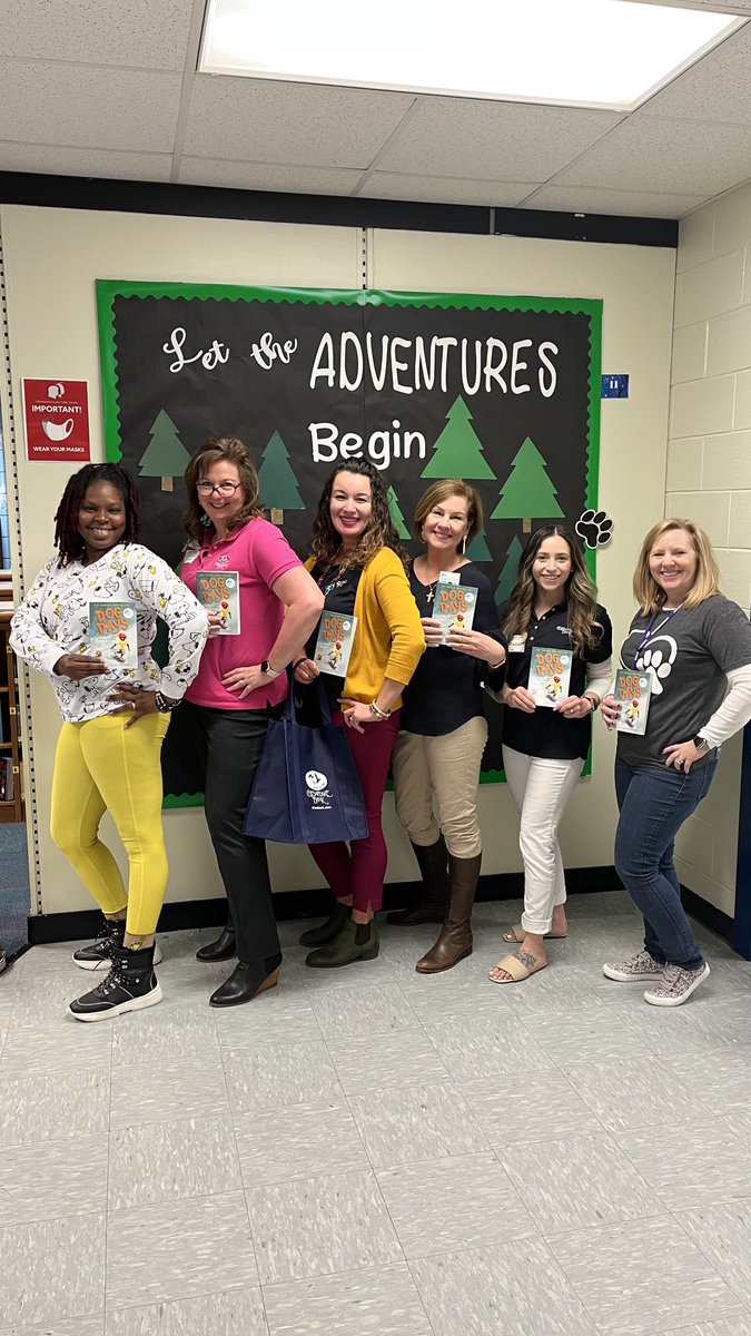 AngelaBBoone's tweet photo. When community and schools come together great things happen! #SalemChurchElementary#ChesapeakeBank#VAReadsOneBook https://t.co/GWm301nlBv