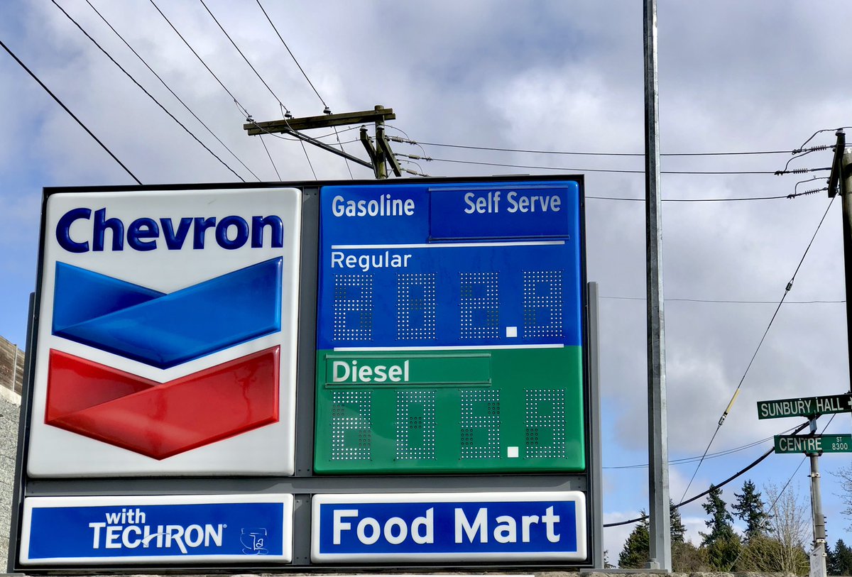 AMacOnAir's tweet photo. Gas prices are even higher up the road in #NorthDelta as drivers express shock, anger & frustration paying above $2/litre. Plenty of reax coming up at NOON @GlobalBC @CKNW #bcgas #bcpoli โฝ๏ธ https://t.co/aD3W56VQpT