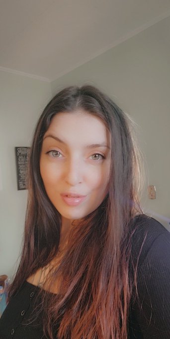 Going to the movies tonight 😌  see you loves tomorrow 💙 https://t.co/cpRmD8CyDT