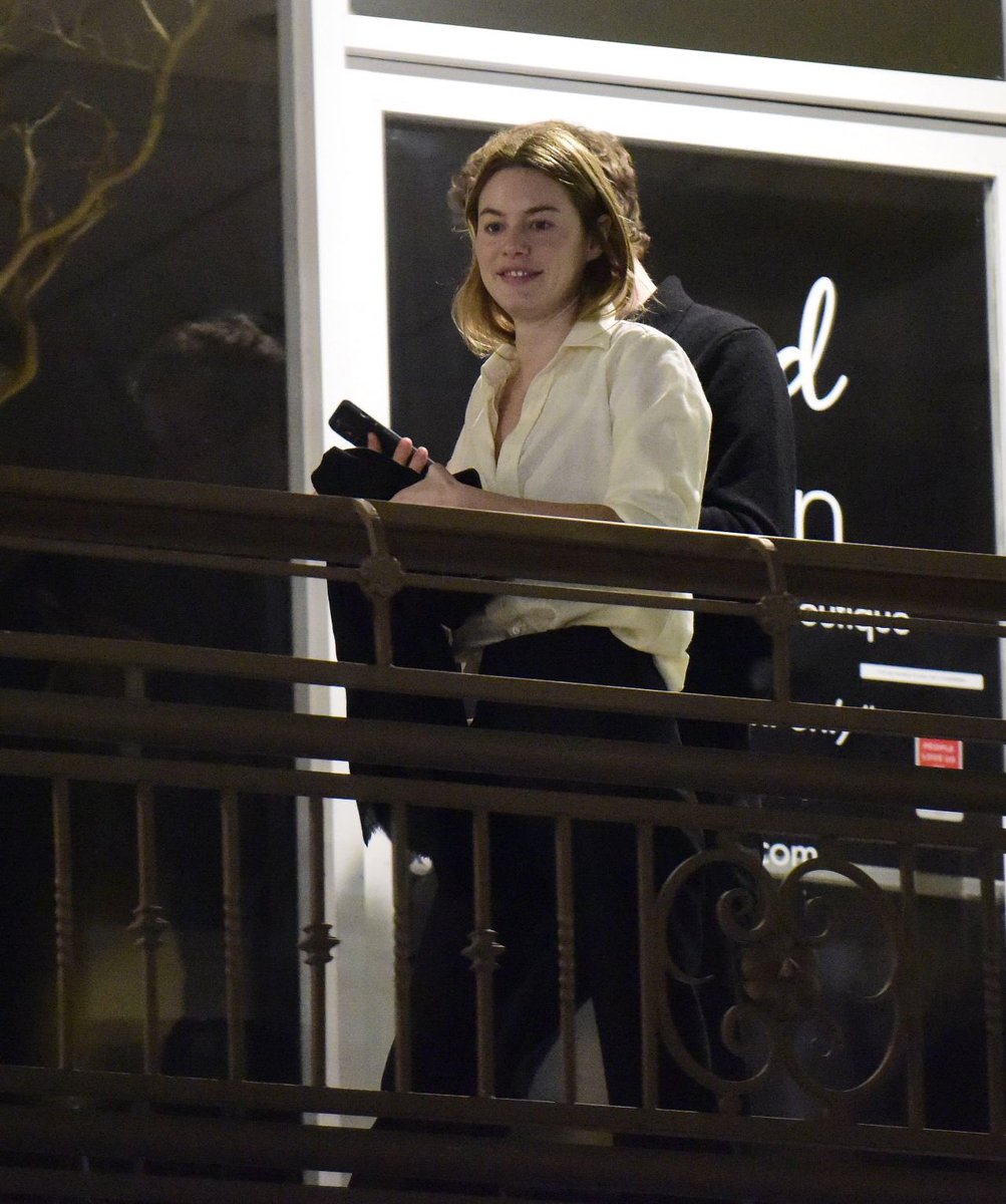 CamilleRBrasil's tweet photo. Camille Rowe e Theo Niarchos foram vistos em West Hollywood ontem, 03 de Março de 2022! 📸 https://t.co/Z7bJyw1zdy