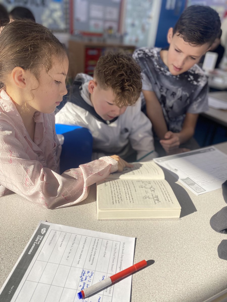 MissCahill7's tweet photo. Today in 6C we celebrated World Book Day, we completed a book scavenger hunt, guessed the Masked Readers and listen to @WorldBookDayUK audio books! @MiltonPrimary17 @MissJonesMPS https://t.co/lYwpTrNzCe