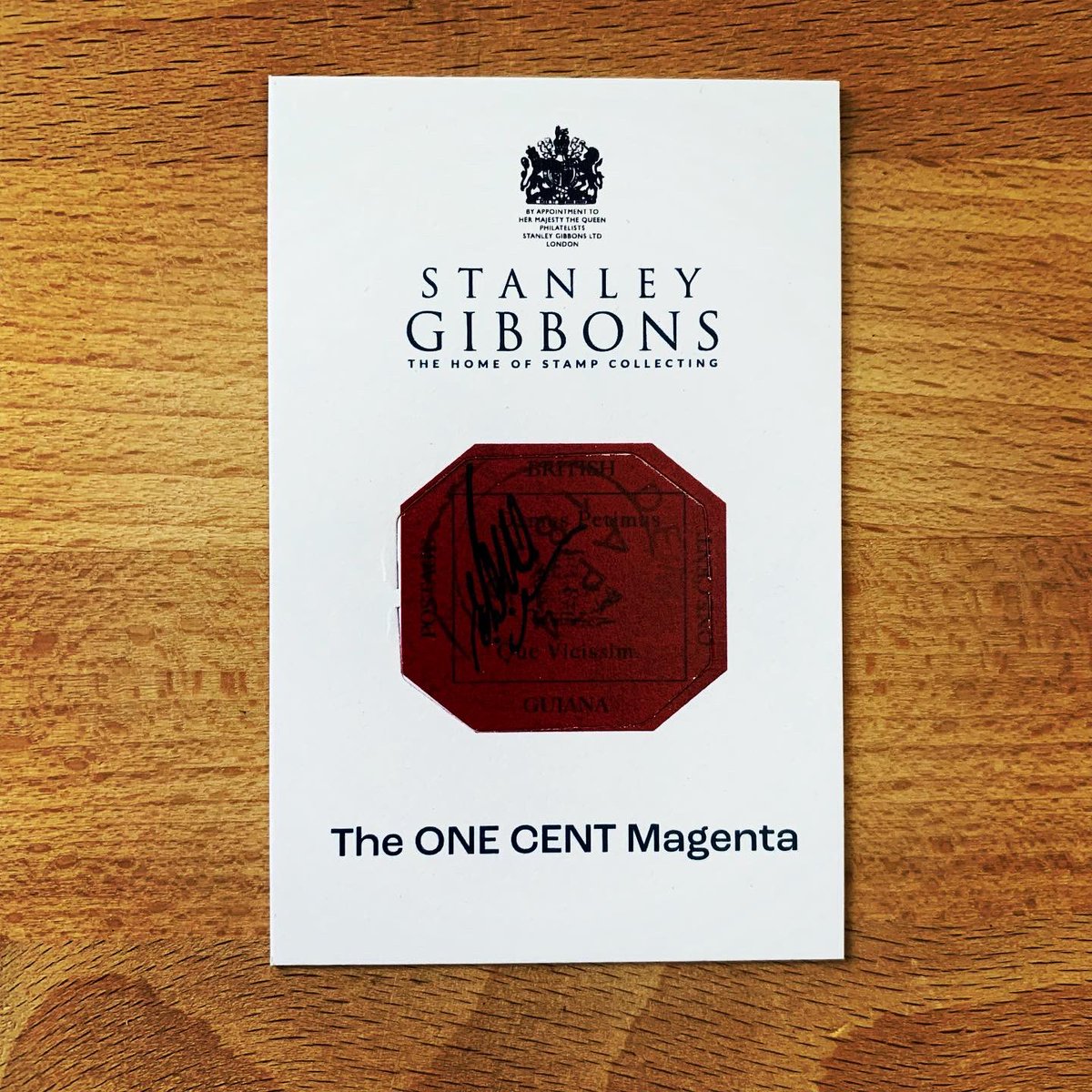 ExploringStamps's tweet photo. No, this is not the real one.
It’s a @StanleyGibbons POP stamp that I picked up at London2022, watch my latest video to learn more ☺️ #philately #stampcollecting https://t.co/nxiAjw9ypA
