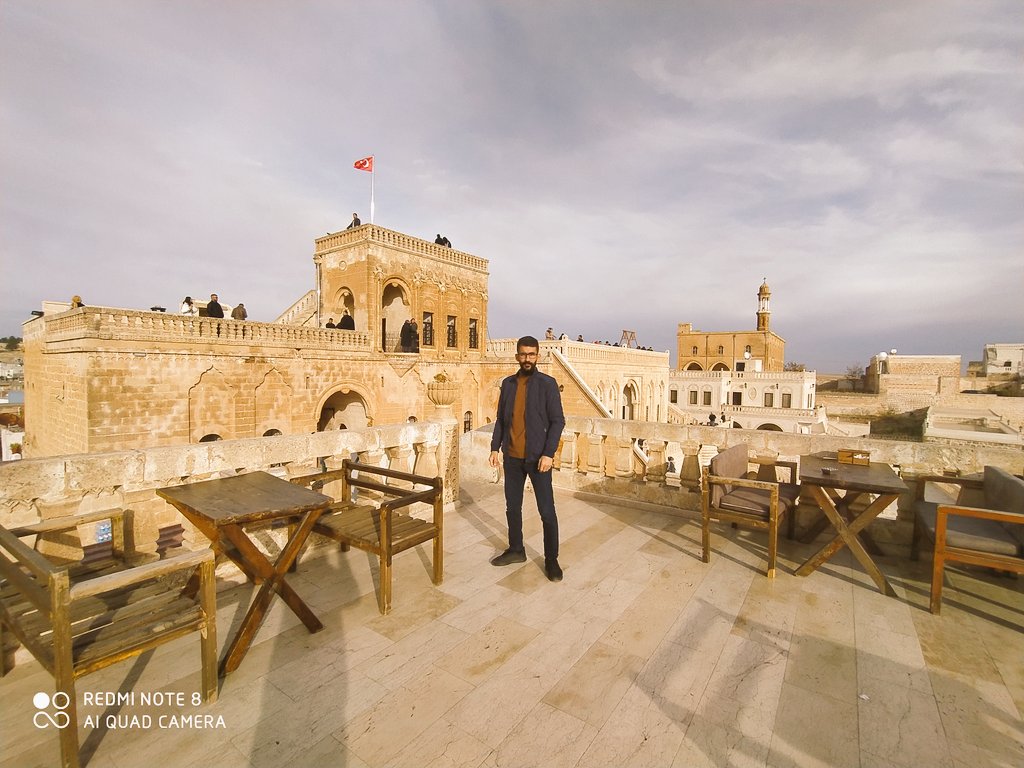 Midyatli1996's tweet photo. #Mardin gündüzü seyranlık gecesi gerdanlık ✨ #Mardin https://t.co/vpf3ofCgir