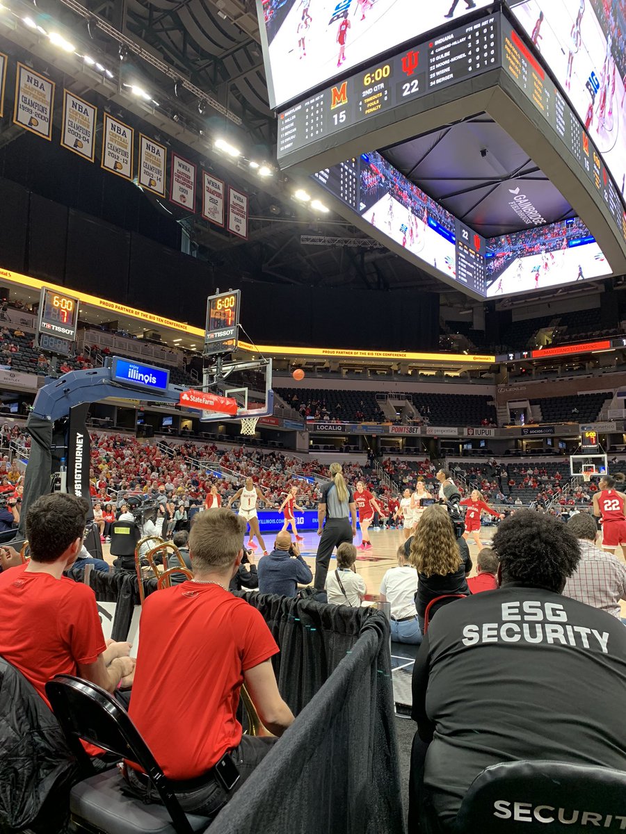DrJenVanSickle's tweet photo. Practicing what I preach. Volunteering @B1Gtourney #UIndysportmgt #IndSportsCorp #UIndyKINS #bigten https://t.co/1wy7USm76e