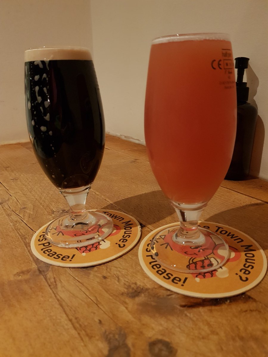Left is @FlashHouseBrew chocolate and ginger stout... right is @TwoByTwoBrewing Raspberry sour which is bloody superb... you can never have too many raspberries 😘 @craftbeerncl #buylocal 💣