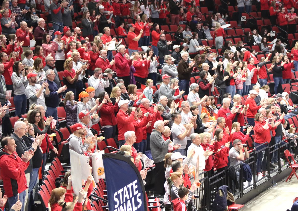 jplevka's tweet photo. Few fans are more dedicated than those of @LadyPottersHoop. Morton faces Bethalto Civic Memorial for @IHSAState Class 3A 3rd place at 7 p.m. https://t.co/c5f3FW0xrH