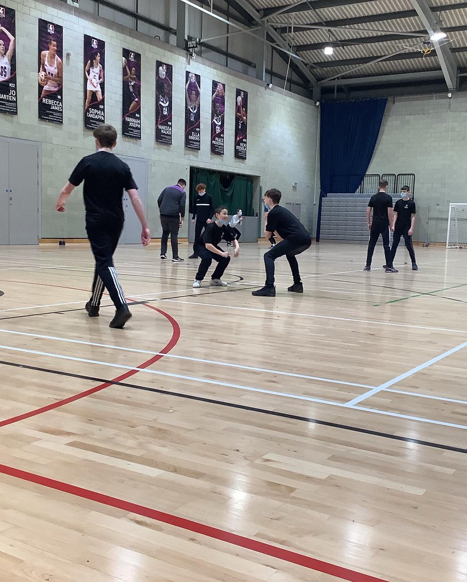 HGHS_PE's tweet photo. Our ELITE pathway students enjoyed a day out of school yesterday at @lborouniversity working with @lborosport Sports Psychologists, Nutritionists and Strength &amp; Conditioning coaches - as well as a tour of their amazing sports facilities! #ELITEPathway @ELITEPathwayLT https://t.co/JyMkFPzX6a