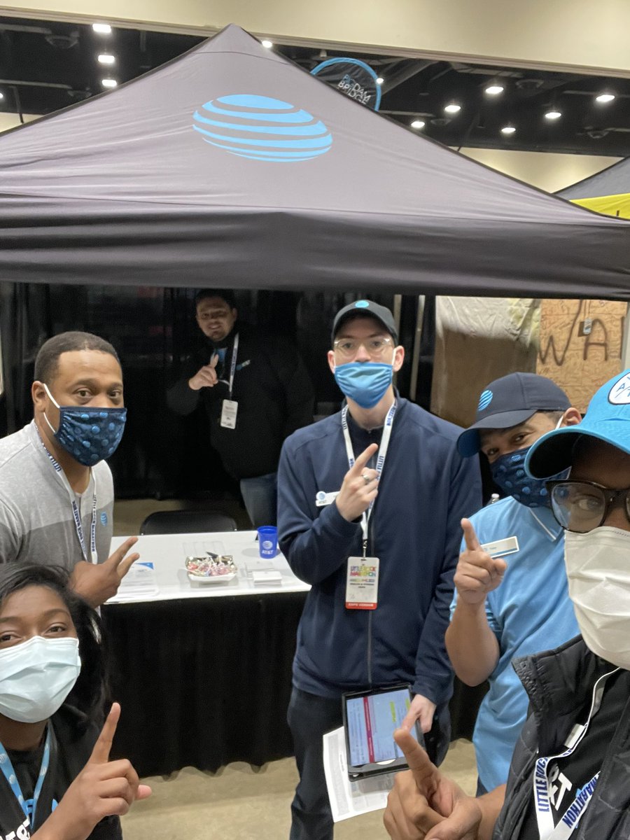 #$O$A Team coming together working the Little Rock Marathon. <a href="/carlieasullivan/">Carlie Sullivan</a> @tj5889 <a href="/KAMOkonnects/">𝐾𝐴𝑀𝑂</a> <a href="/VeronaDykes/">Verona Dykes</a> <a href="/shamar_estrada/">Shamar estrada</a> @Alexand52198356 <a href="/alec882s/">Alec Currey</a>