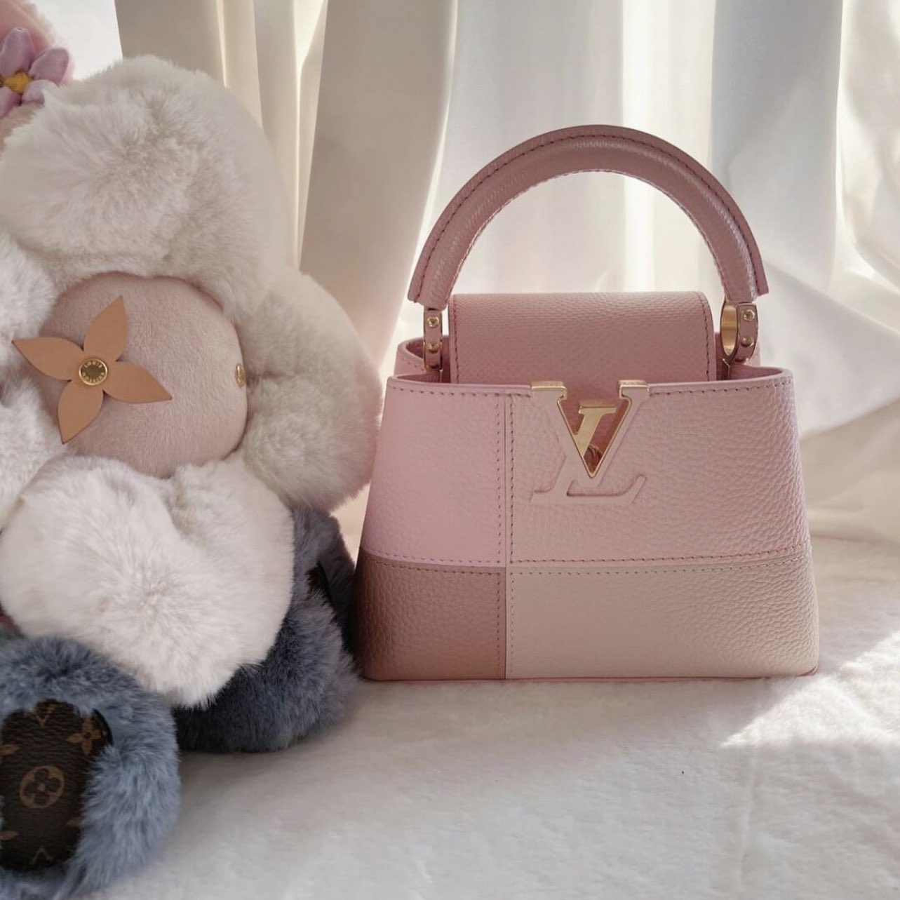 light pink louis vuitton pink bag