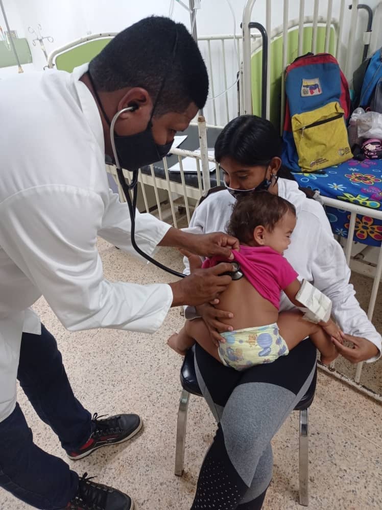 En las relaciones internacionales practicamos nuestra solidaridad con hechos, no con bellas palabras. #HéroesDeLaSalud #ACubaPonleCorazón
#ChávezVive #ChávezPorSiempre #HéroesDeLaSalud
<a href="/cubacooperaven/">Brigada Médica Cubana en Venezuela</a> <a href="/MINSAPCuba/">Ministerio de Salud Pública de Cuba</a> <a href="/japortalmiranda/">José Angel Portal Miranda</a> <a href="/PardoRegla/">Regla Angulo Pardo</a>