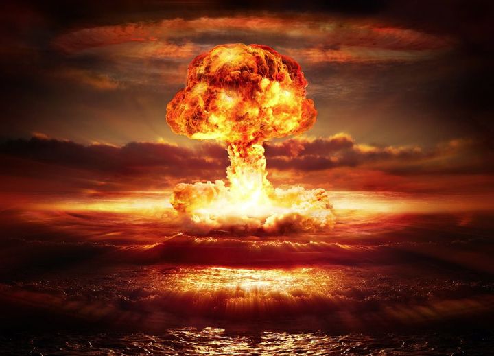 CesarApollo's tweet image. The hole war narrative is a preparation for a potential summer (tropic of cancer) nuclear apocalypse. 

In movies, summer apocalypse is mostly presented as fire coming down.

A hot red summer.

A new-clear era is waiting for us.
#empcoe