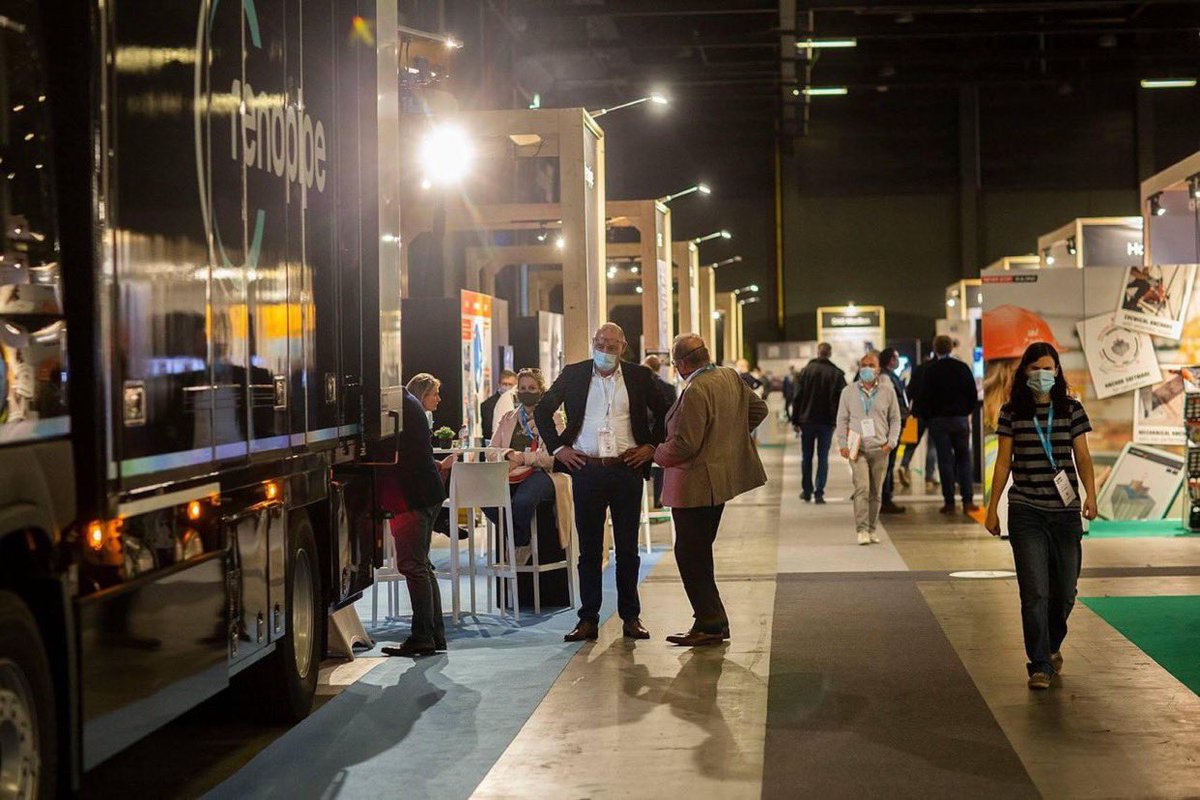 Fantastisch nieuws! Vanaf maandag code geel. TECHNI-MAT zal de eerste vakbeurs zijn die doorgaat zonder beperkingen in twee jaar tijd. Dat wil zeggen zonder mondmaskers en zonder Covid Safe Ticket! Wat hebben we hier allemaal hard naar uitgekeken. Tot op TECHNI-MAT!