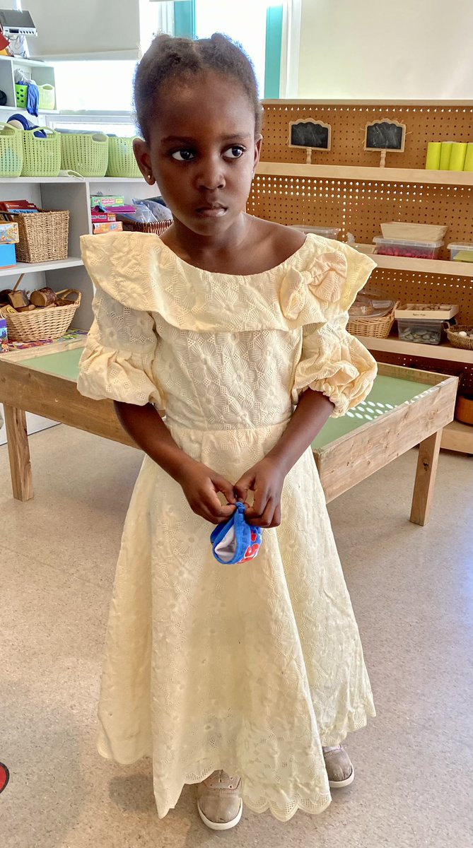 SQElearning's tweet photo. Diversity at our school.  Cultural regalia day.  Cultural celebrations foster respect and open-mindedness for our students. @SeatoSkySD48 https://t.co/wNELOa6oK0