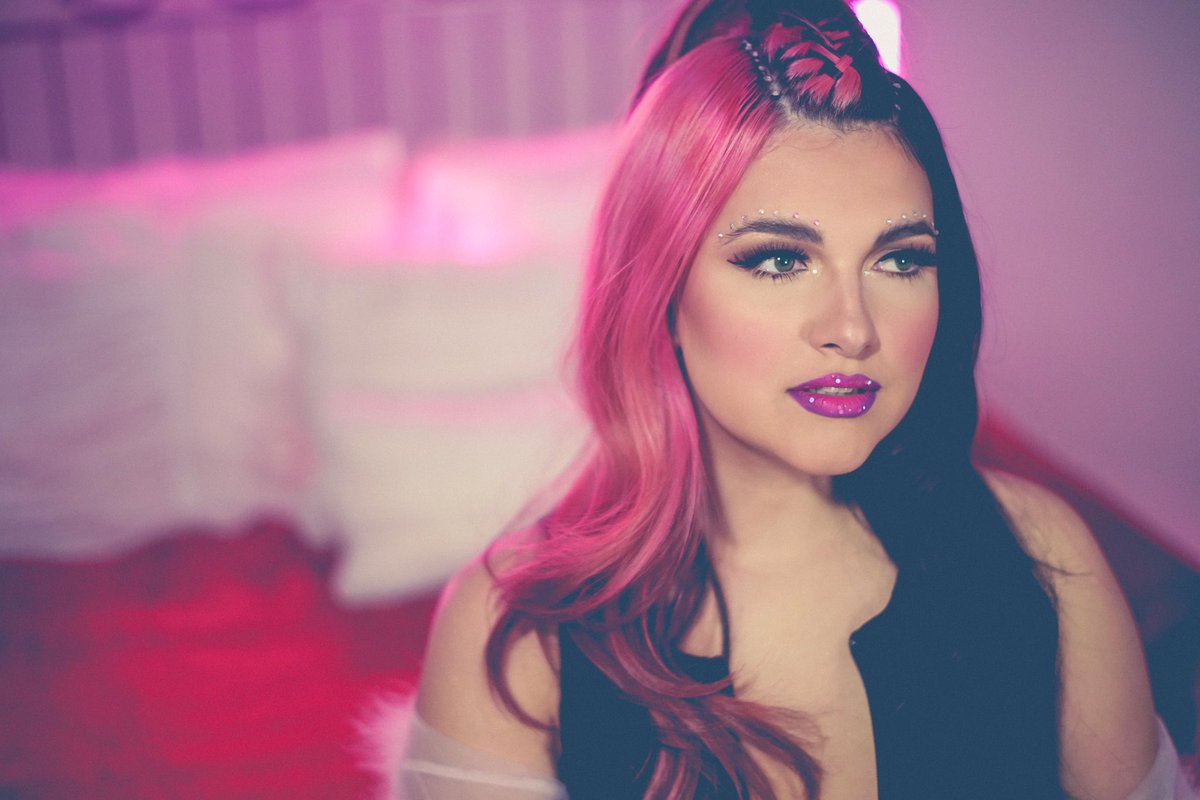 Easy (Official Music Video)

OUT NOW

youtu.be/sAXYIqsOyXs