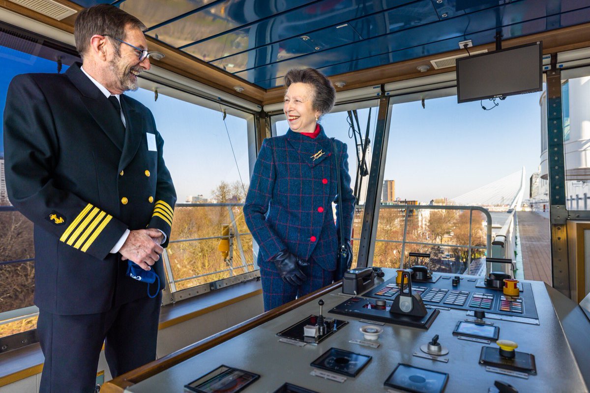 The Royal Family tweet media