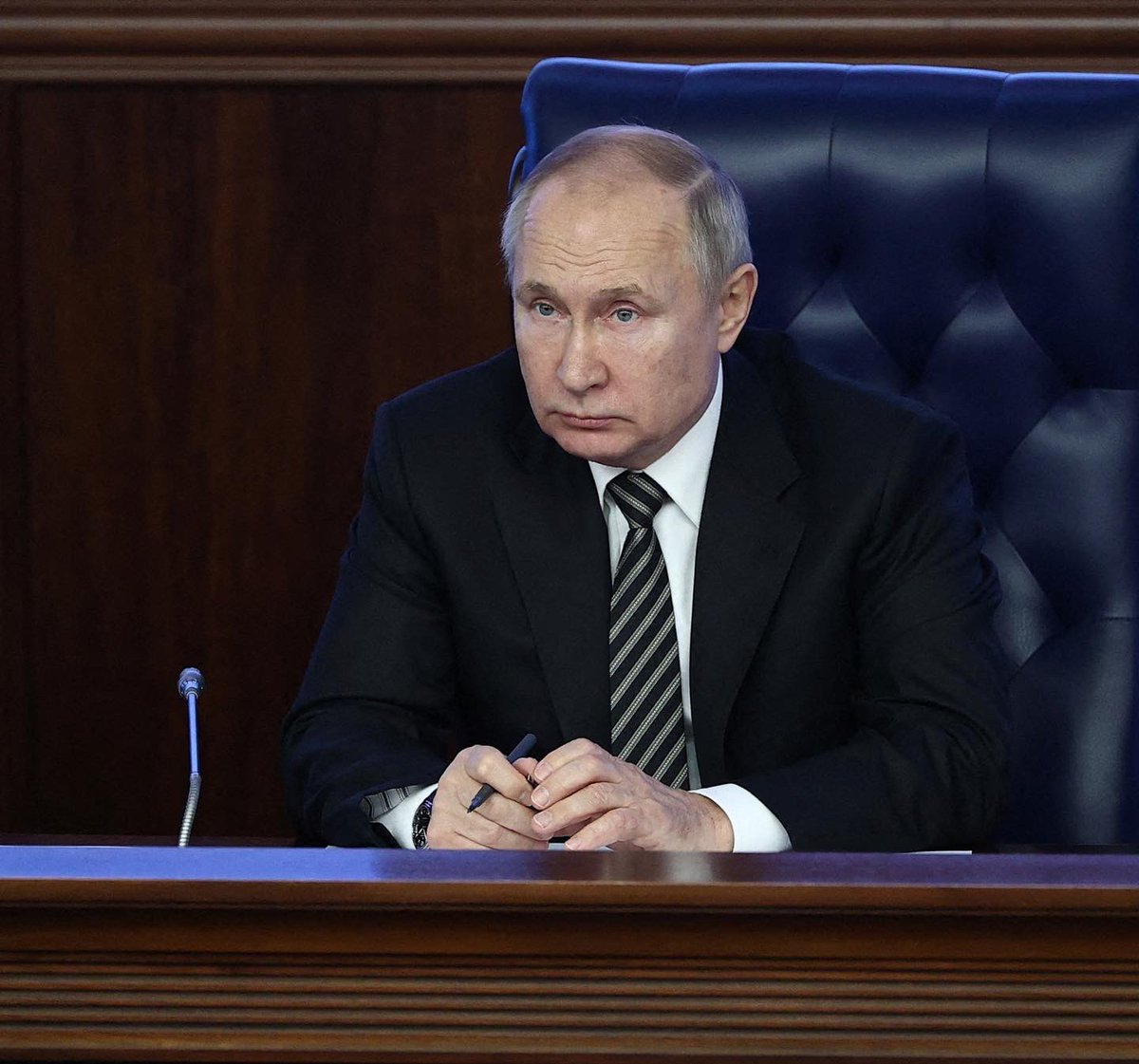 Gus The Fox tweet media