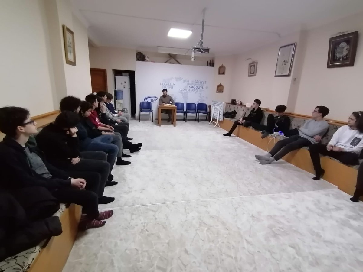 atiksporresmi's tweet photo. Atikder de üniversiteli genç olmak...

Liseli gençlerimiz bu hafta da muhabbet dolu bir program gerçekleştirdiler. 

#Atikder #muhabbet #program #üniversiteli https://t.co/2M1zUuaARC
