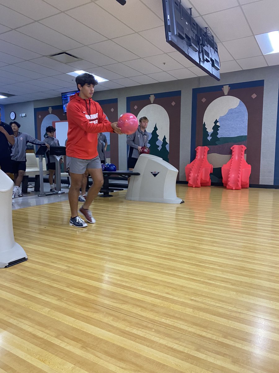 Mustang_Soccer1's tweet photo. Bowling and bonding. #HorsePower https://t.co/bFwtosmzqU