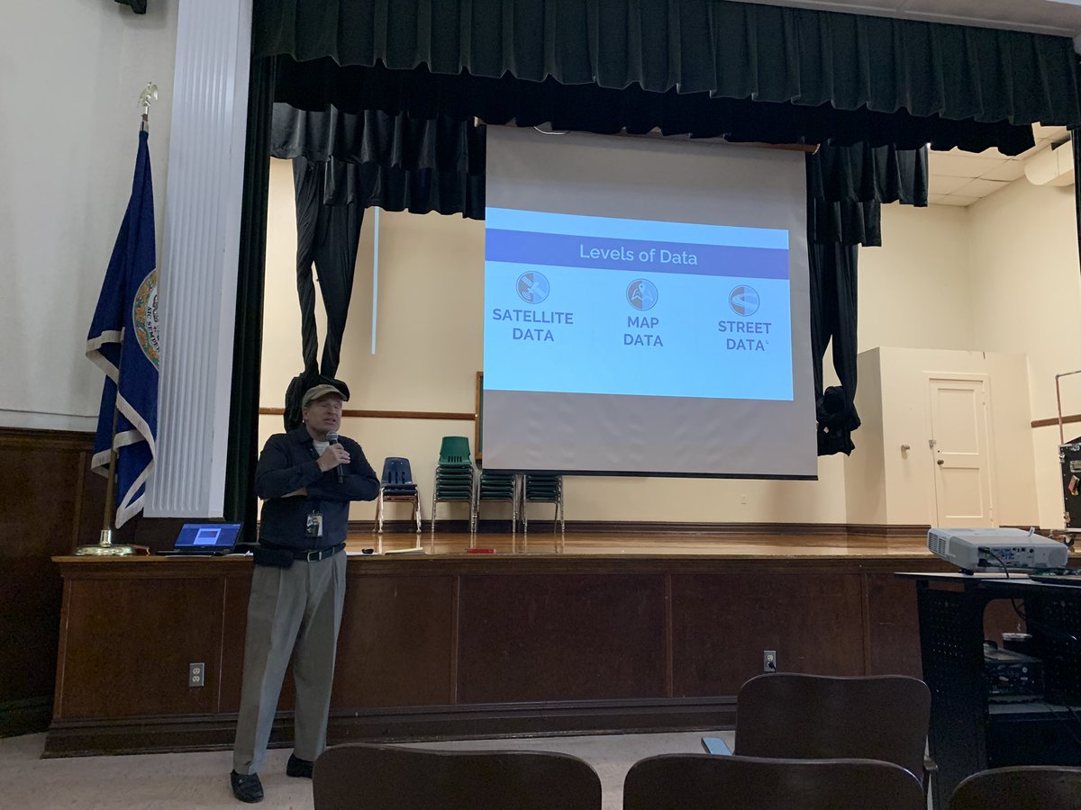 MsMEErtel's tweet image. Partnering our colleagues from the ALC &amp;amp; AIM programs @MountainViewHi2 to learn more about how we can use Street Data to better meet the needs of our students #WeDoAtMountainView @MeganSherrillAP @jthompson1_joe @Region4FCPS