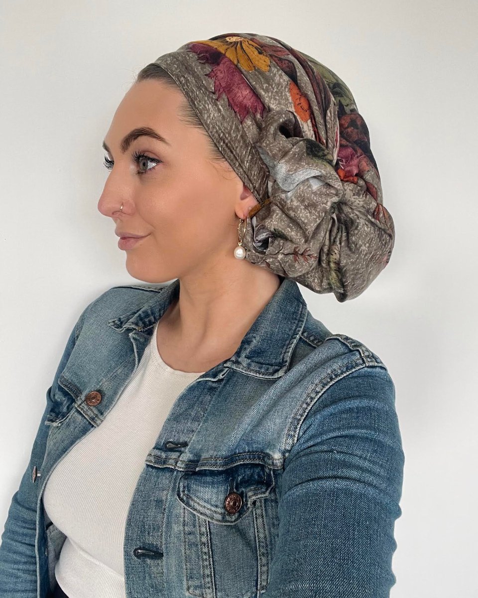 Wrapunzelstore's tweet photo. @soul_isha is looking SO good in our Botanica Bliss Scarf in Taupe! It's part of our NEW Spring Line!
What's your favorite color way of this scarf? (there's 4!!)
https://t.co/t04jipRvao
#SpringScarves #SpringLine #newProducts #SpringLaunch #Wrapunzel https://t.co/wEffOQcEUG