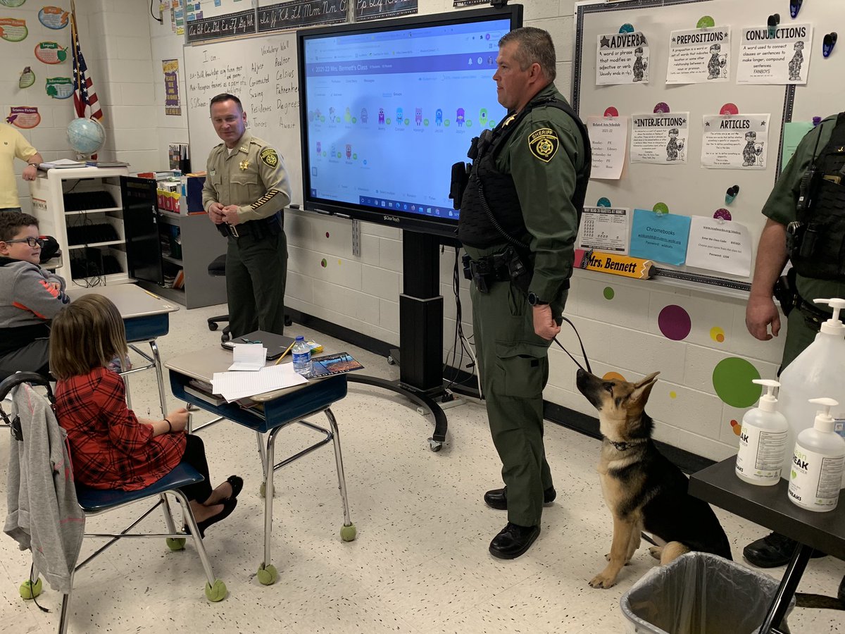 Thank you, Washington County, Tennessee Sheriff Keith Sexton and Officer Harless for bringing Officer Karma for a visit to <a href="/SCESWildcats/">South Central School</a> <a href="/WCDE_TN/">WashingtonCoSch TN</a> <a href="/wc911/">Washington Co TN 911</a>
