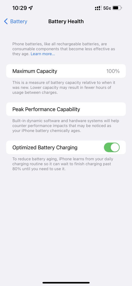 Adam803's tweet photo. @every_daydad Battery health staying strong 💪🏽 https://t.co/kQwy5RkX60