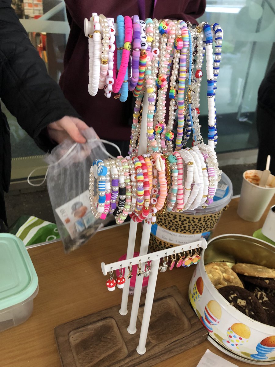 OrleansPark's tweet photo. The first day of selling for our keen Y8 enterprise students doing the 10X YE Challenge! Some great product ideas and lots of creativity. #10xchallenge #tennerchallenge #enterprise @youngenterprise https://t.co/rEwFJIp2EK