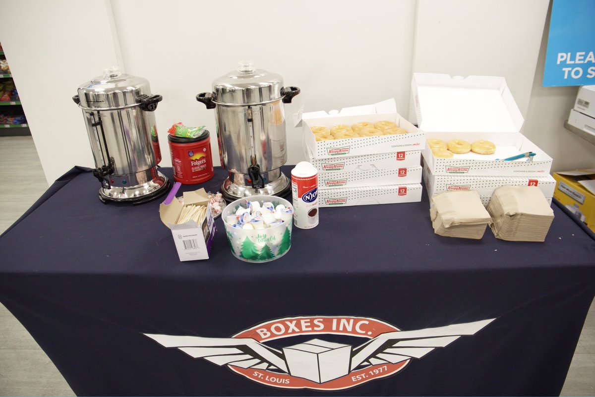 MidAmDisplay's tweet image. What sweeter way for our employees to start their shifts than with coffee and donuts?

We appreciate all the hard work our teams put in each and every day. 

We do-nut take you for granted. 🍩
.
.
.
#work #appreciation #thankyou #career #fortunate #donut #coffee #krispykreme