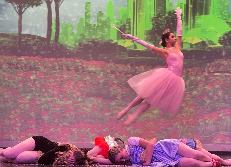 PineCrestArts's tweet photo. #PCLowerSchool and #PCMiddleSchool #PCDance Ss performed the Wizard of Oz ballet yesterday for their peers and families. https://t.co/IYBbwEHMPv