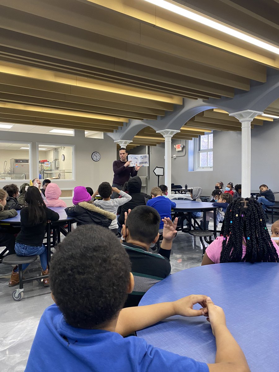 Mr_Rossler's tweet photo. Assemblyman Angelo Santabarbara came in today to be a guest reader for 3rd grade and Pre-k students. Big thank you to @MrsShubertsPreK for setting this up! #ReadAcrossAmerica #hamiltonstyle https://t.co/QIhWssmZEs