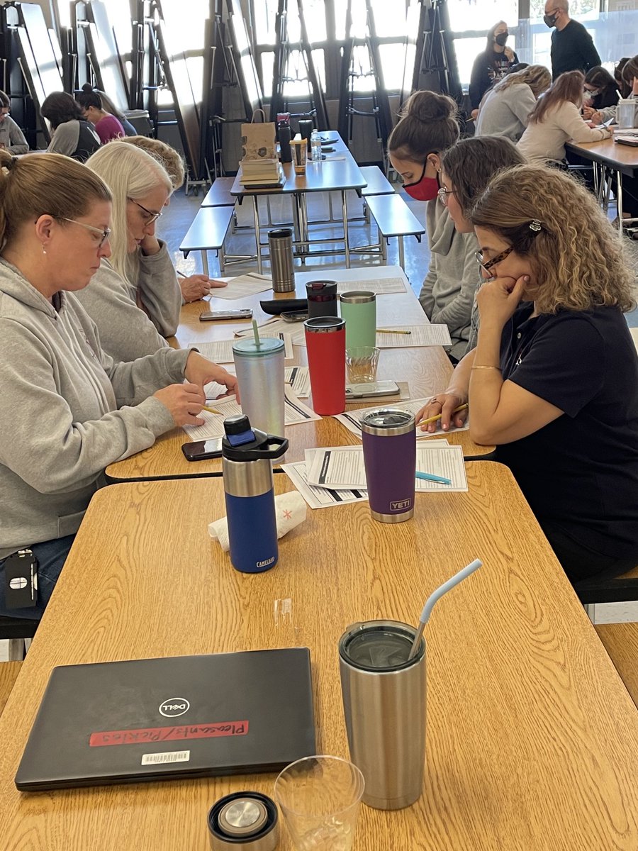 linda_peace1's tweet photo. Learning Together #Equity Training #KMES https://t.co/inRly5wA4o