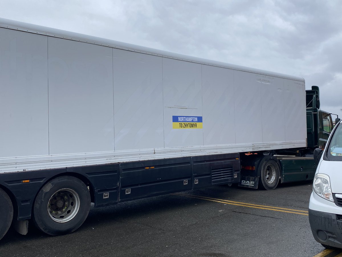 Wellingborosqua's tweet photo. Want to know how you can help Ukraine in your area?
Donate supplies or time! 
There is a donation point in the car park between Tesco and St.Edmunds on Welly road with trucks leaving every night!

Images by @StagesideJourno and @emilyctk https://t.co/WxxcIp8Zrw