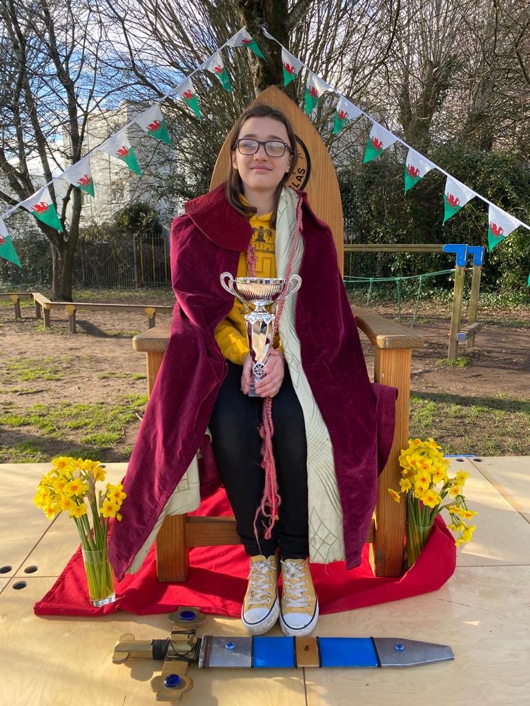 CoedGlas's tweet photo. Our new Bardd - one of the best poems we have ever had the pleasure of judging. Many congratulations 🥳🥳🥳🏴󠁧󠁢󠁷󠁬󠁳󠁿🏴󠁧󠁢󠁷󠁬󠁳󠁿🏴󠁧󠁢󠁷󠁬󠁳󠁿 https://t.co/Eoo0JmDXEY