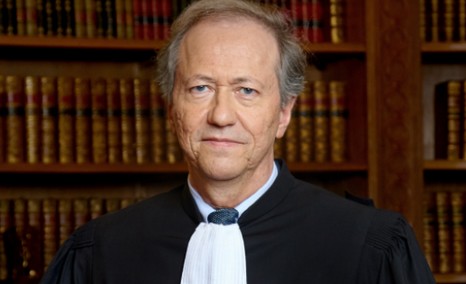 Jss_Journal's tweet photo. ⚖️ [AVOCATS]
L’ancien bâtonnier de Paris, Olivier #Cousi, est décédé mercredi 2 mars des suites d'une maladie, à l’âge de 62 ans. Les #avocats parisiens perdent un ancien #bâtonnier « engagé » et « altruiste ».  
@Avocats_Paris @batonnierparis 
➡️ https://t.co/lyEeBPuh6O https://t.co/4CuxoiDjVi