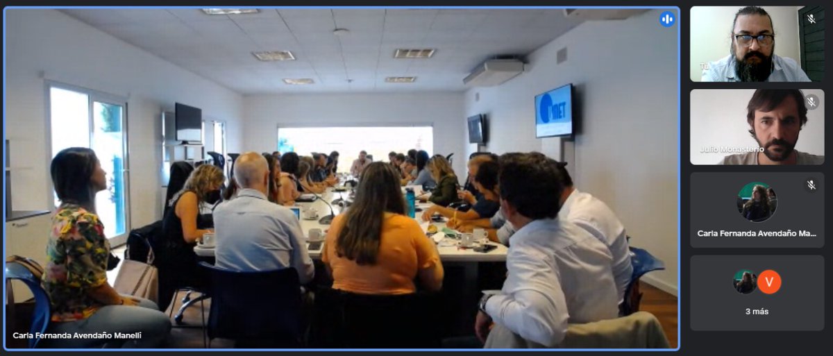 EscuelaComUNSa's tweet photo. #REDCOM2022 #EscuelaComUNSa En estos momentos se está llevando a cabo la Reunión Anual REDCOM (Red de Carreras de Comunicación y Periodismo). La Escuela de Ciencias de la Comunicación está representada de manera presencial por la Esp. Paula Martin 👇 https://t.co/ikUpo9hfL3