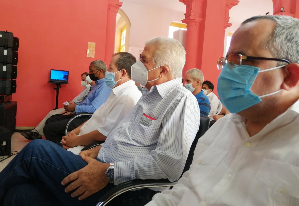 GHNordelo5's tweet photo. Presentándose en la Casa del Alba el libro Venezuela: La 'amenaza' que yo conocí, de Bertha Mojena. #ChavezVive #Cuba #Venezuela #CubaVive #CDRCuba #SomosDelBarrio #OceanSur https://t.co/WnT1nQcpyH