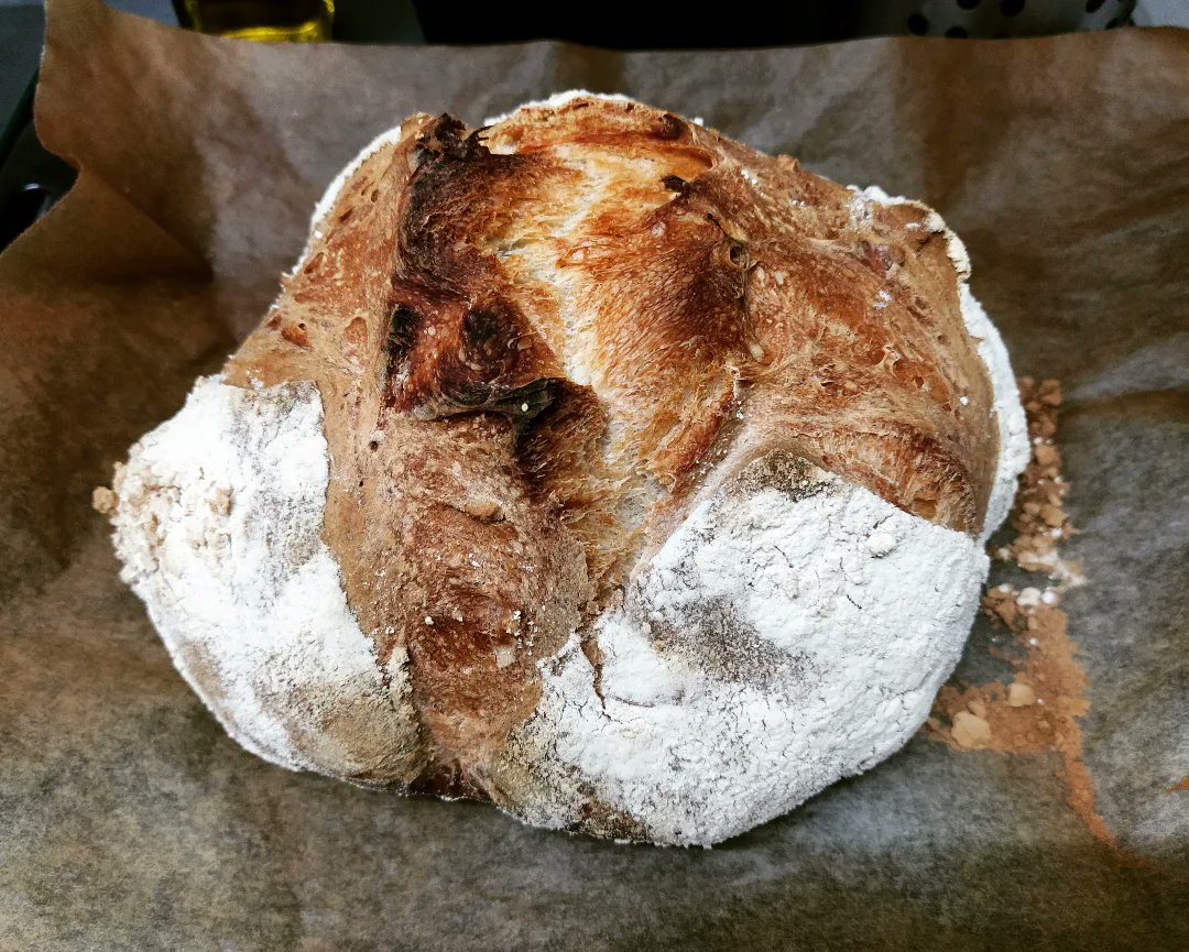 MiguelCallejaO's tweet photo. Ya estรก listo nuestro pan ๐ para la cenita del vierneeesss!!! ๐คค
#breaday #bread #pan #homemade #breadlover #breadlovers #breadbaking #breadtime #pistasGastrobloGGicas https://t.co/yFB5IsAqWb