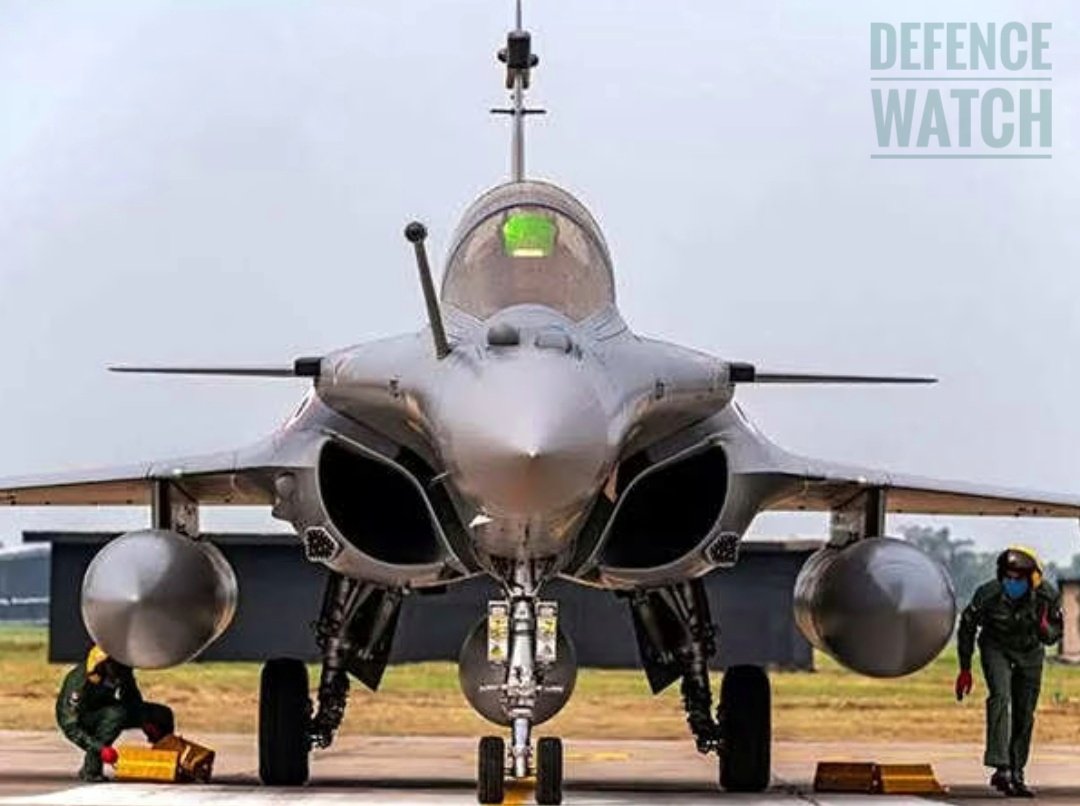 thedefencewatch's tweet photo. #BreakingNews
After #DefenceExpo2022, IAF's biggest exercise #VayuShakti2022 too has been postponed indefinitely, confirmed IAF sources. The 2022 edition of ‘Vayu Shakti’ was scheduled at Rajasthan’s Pokhran test facility on March 7. #PM_Modi was supposed to inaugurate the event https://t.co/PAIayPVsHS