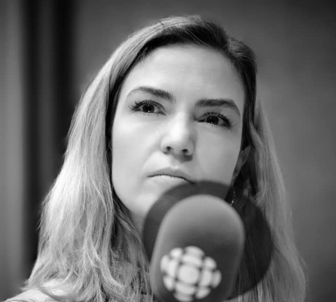 Je double le plaisir en fds <a href="/icircpremiere/">ICI Première</a> :
Je serai en ondes demain avec Joël Le Bigot et son équipe <a href="/etriendautre/">Samedi et rien d'autre</a> en remplacement de l'excellente <a href="/MyriamFehmiu/">Myriam Fehmiu</a> 

Puis dimanche, comme d'hab, avec <a href="/fnuovo/">franco nuovo</a> et mes collègues en or <a href="/Anniebptg/">Annie Bélanger ♛</a> <a href="/AlexKoop/">Loomp</a>
<a href="/lbourdages/">Ludovick Bourdages</a> 

#EvyLeWeekend