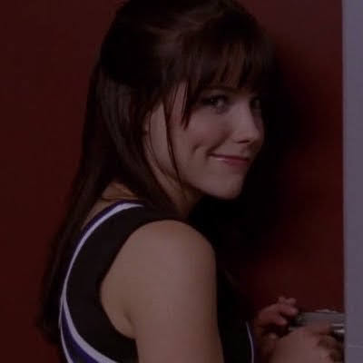 thinkerbrucas's tweet photo. happy birthday to one of the most iconic and inspiring female characters, brooke davis! i love you 🤍 https://t.co/Jvfgqm8SML