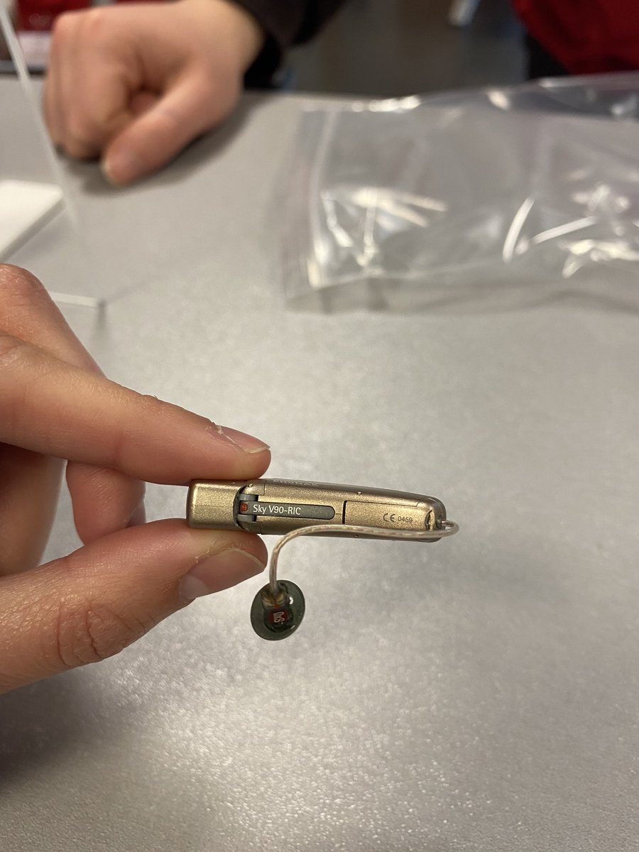 saracg3's tweet photo. @StrMune Esto es lo único escrito que he visto y parece más el modelo que no el número de serie, verdad? https://t.co/6YK3f2qR9V