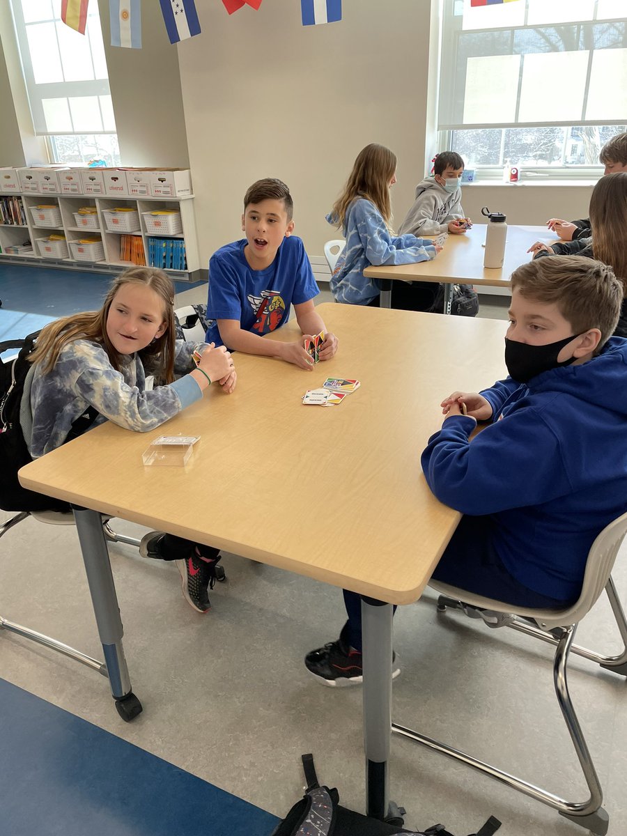 6th graders playing VERBO to practice working well their verbs en español! #cfChooseCourage
