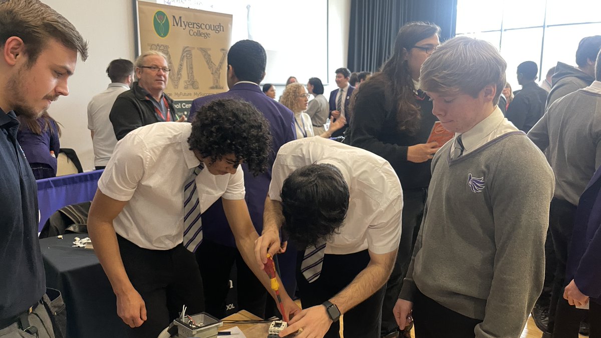 AcademyStNics's tweet photo. St. Nicks Industry Expo -  Thanks to all the supporting industry specialists! #appreciation #careers #aspiration @LivHospitals @liverpoolccg @BuiltDigital @kierconstruct @DrawAndCode @AvelaServices @LIPALiverpool @uochester @LiverpoolHopeUK @UnileverUKI @TLFtweet https://t.co/WSkcaGWCfc