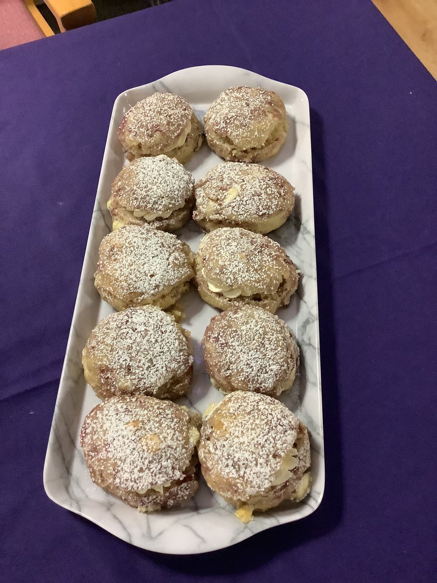 ferendune's tweet photo. Cake tasting day at Ferendune @ferendune @AndrewESeal https://t.co/CiwF9pL40k