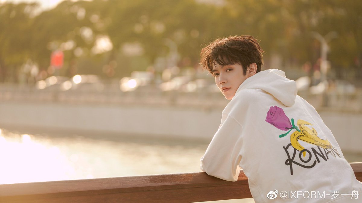 220304 yizhou weibo update😭😭 
I MISS YOU BABY ITS BEEN SO LONG😭💚
#LuoYizhou