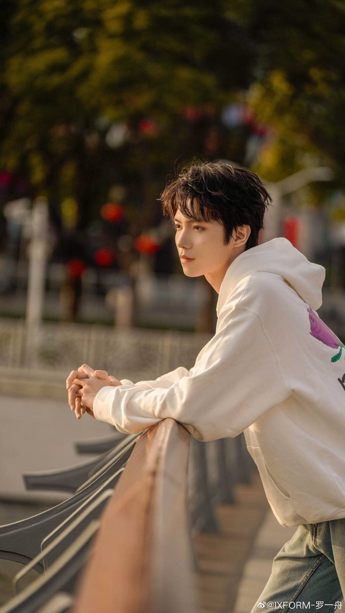 lyzluobozhou's tweet photo. 220304 yizhou weibo update😭😭 
I MISS YOU BABY ITS BEEN SO LONG😭💚
#LuoYizhou https://t.co/0Dl5VSeAvk