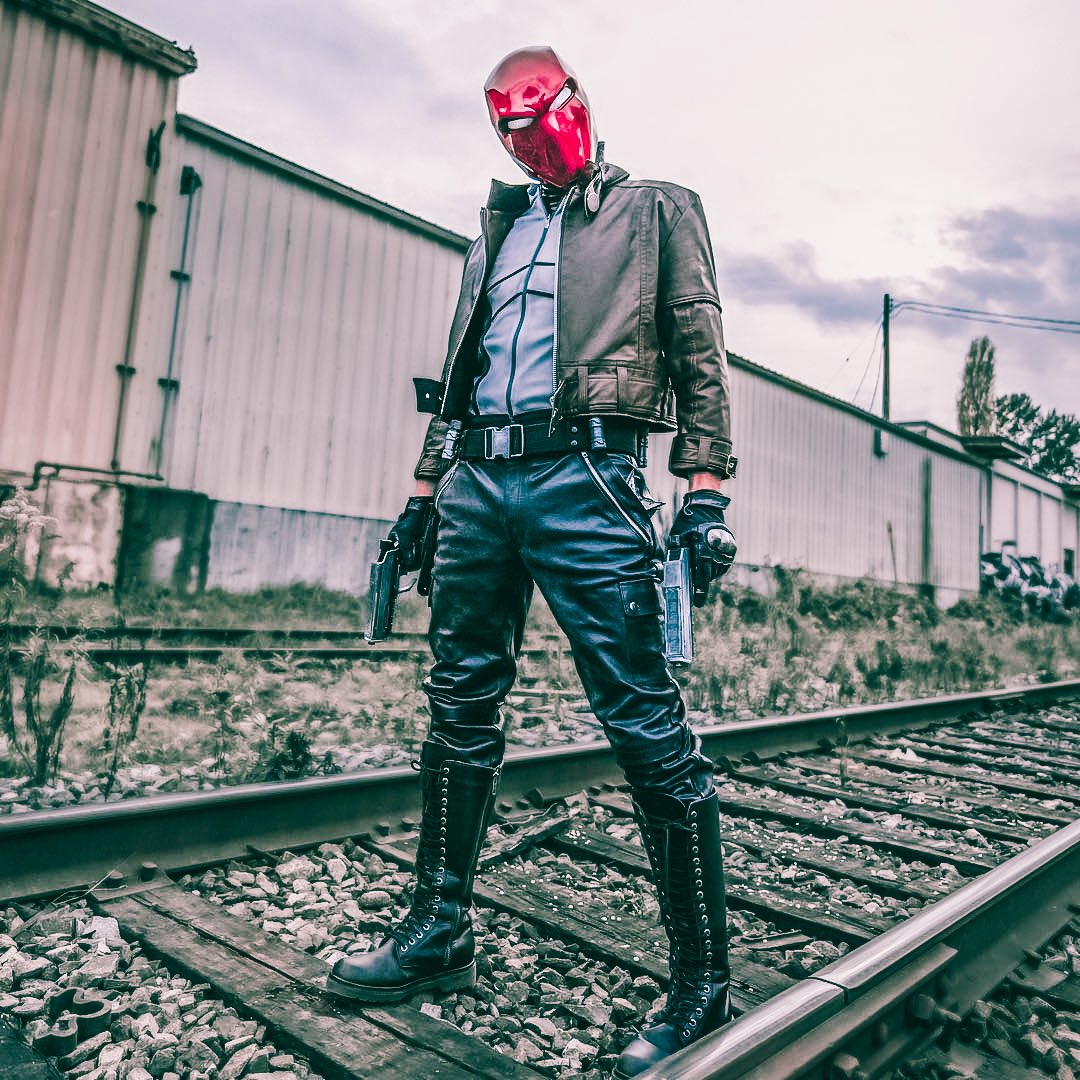 Jensen Ackles as Red Hood 🔥🔥🔥