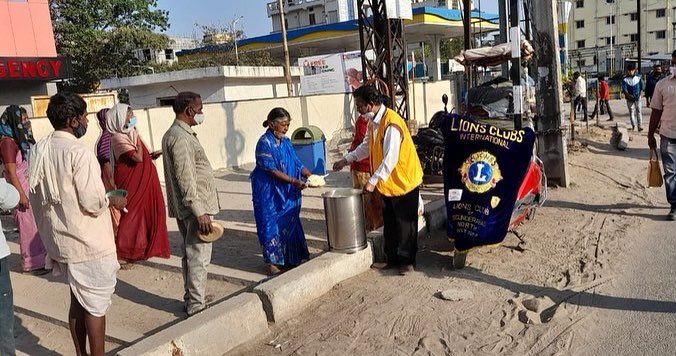 lcidistrict320b's tweet photo. *Day#430 (03.03.2022) Served Breakfast to Needy People at Malla Reddy Hospital,Suraram Sponsored by our

Lion Puppala Nagaraju garu on the occasion of his daughter Jasmika birthday.

LC Secunderabad NORTH- PST
Lions Clubs @lionsclubs 
#lcidistrict320b #servewithempathy #WeServe https://t.co/Xsg3fehagn