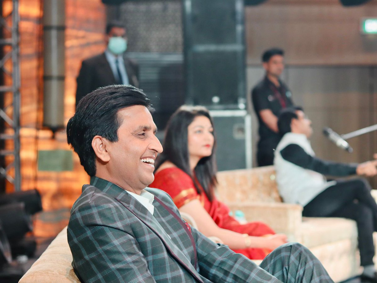 studio_sleek's tweet photo. @DrKumarVishwas  sir wearing Sleek Studio’s customised outfit for another event https://t.co/uM9eUCuAnA