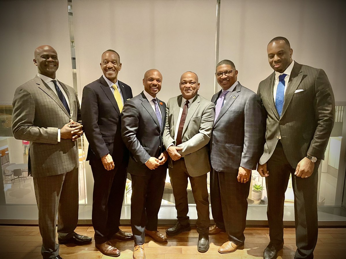 wilsonforla's tweet photo. The issues of diversity, equity, &amp; inclusion continue to be discussed in the context of infrastructure, the historic significance of having 6 State DOT Secretary’s is huge. Thanks to Gov’s who get it.@LouisianaGov @GavinNewsom @JBPritzker @GovWhitmer @MikeDeWine @MurielBowser https://t.co/w8k4WZBFSh